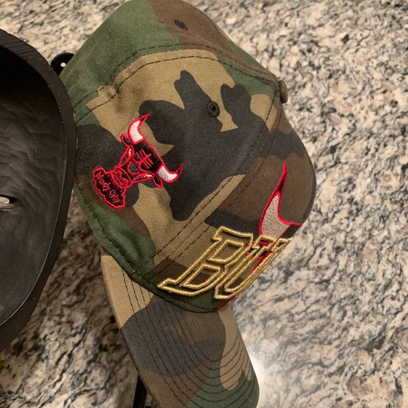 chicago bulls camo snapback
